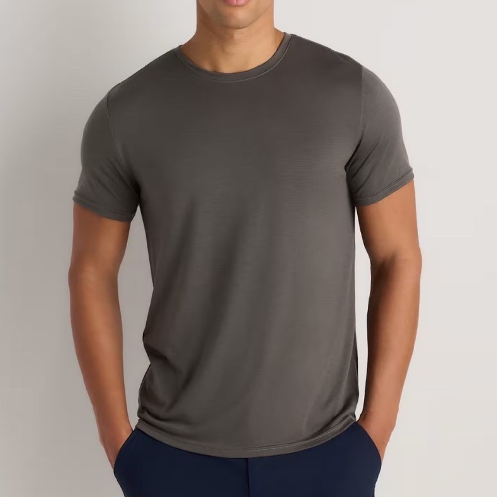 Quince 100% Merino Wool All-Season Short Sleeve Base Layer Tee Charcoal Grey XL
